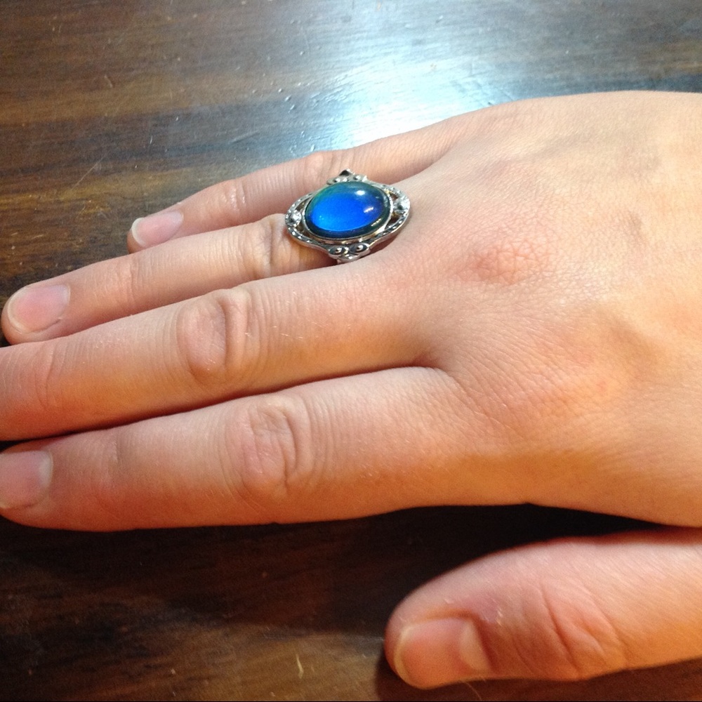 MOOD RING- super fun🎡